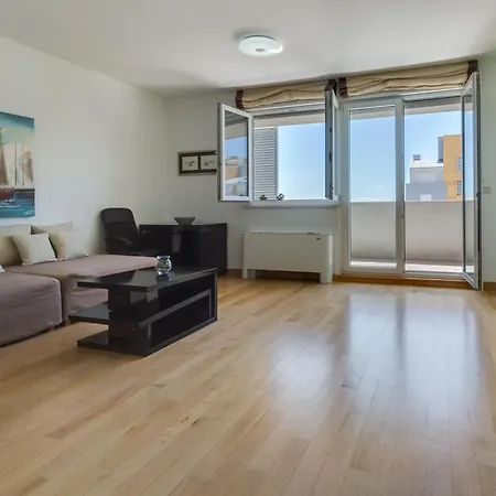 Pavic - Private Parking Appartement *