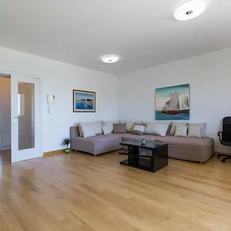 Pavic - Private Parking Apartament Zadar