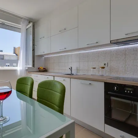 Pavic - Private Parking 자다르