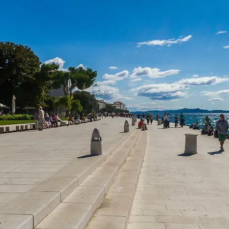 Pavic - Private Parking 자다르